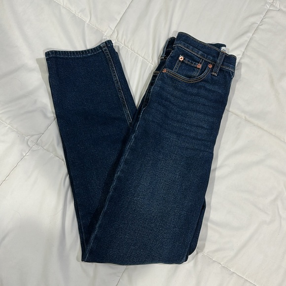Abercrombie 90’s Straight Ultra High Rise Jeans - Picture 5 of 5